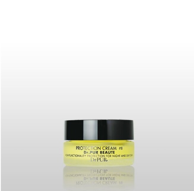 花粉やほこりを寄せ付けず肌にベールを覆う油性クリーム