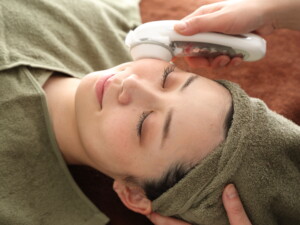 毛穴の黒ずみ・くすみケア　フェイシャルエステ